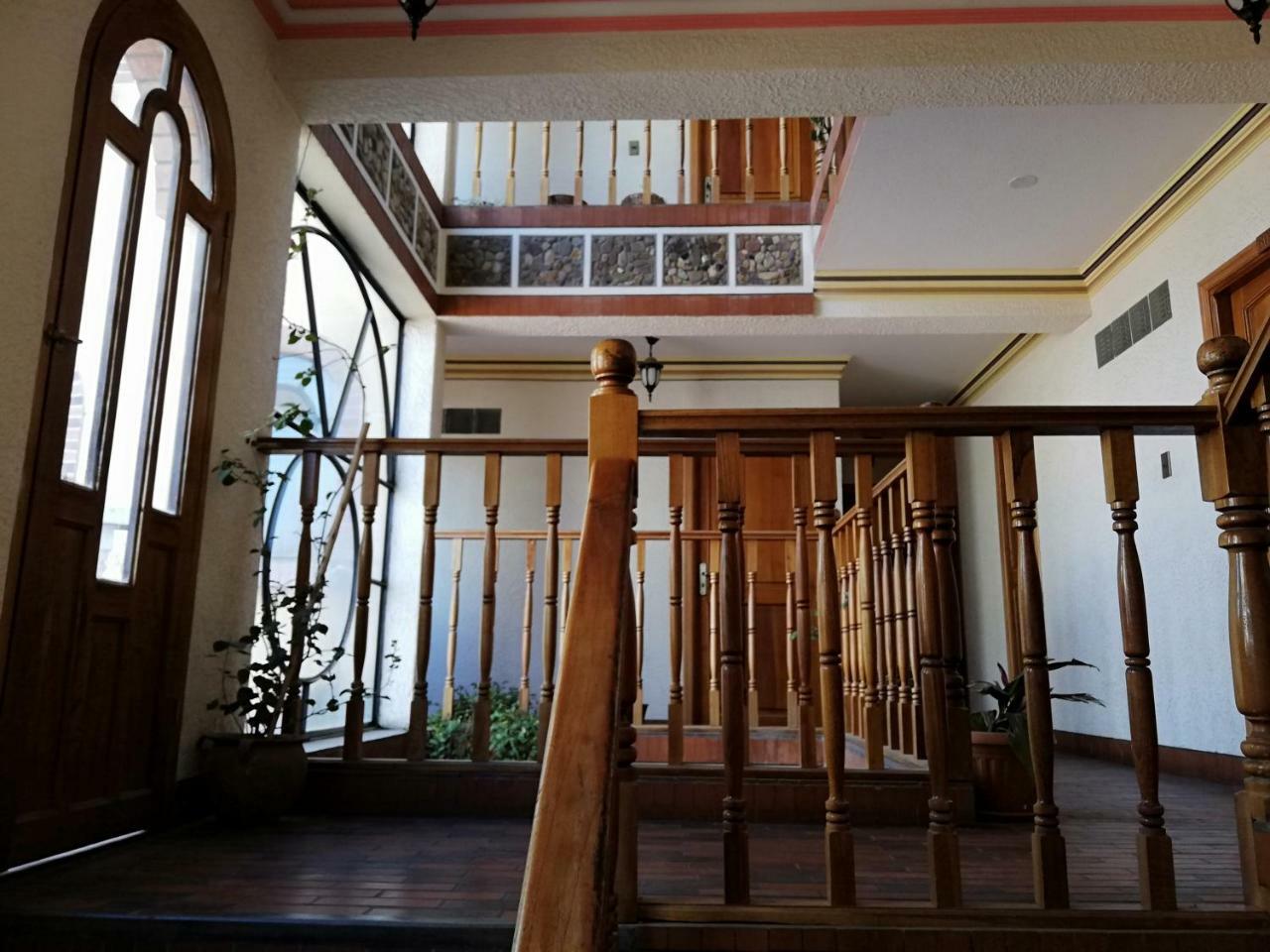 Hotel Las Kantutas コパカバーナ エクステリア 写真
